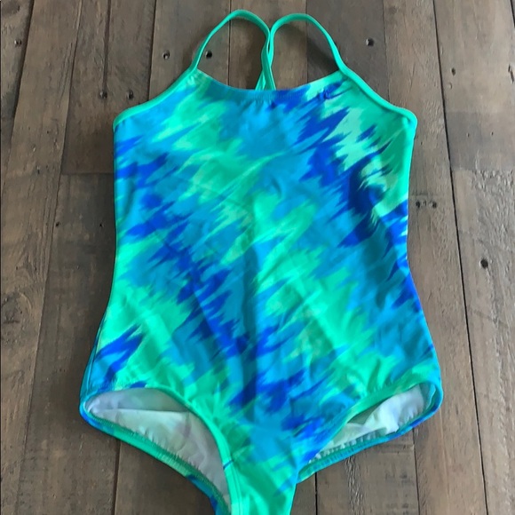 nike girls swim